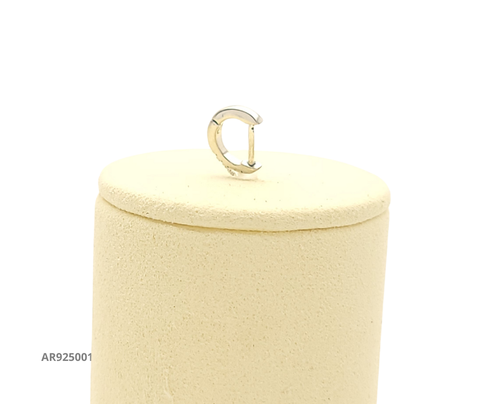 Aretes tipo argolla con circonias