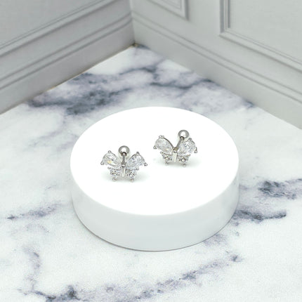 Aretes de plata con diseño de mariposa brillante