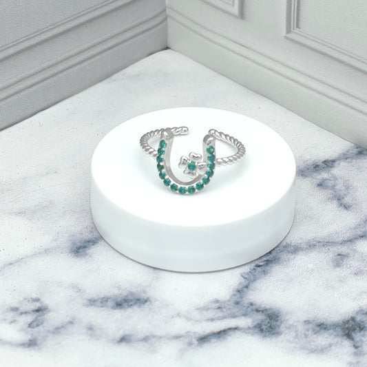 Anillo “Trébol de Suerte” con circonias verdes