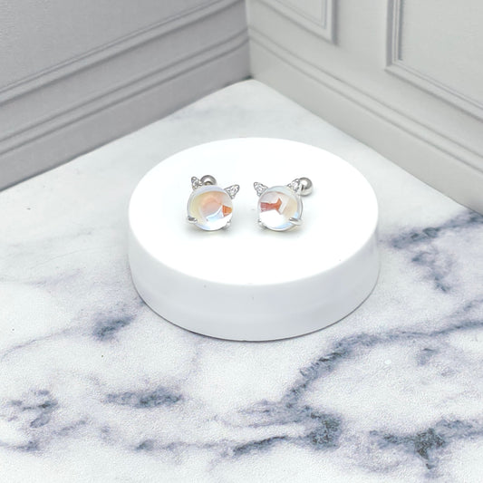 Aretes de plata con piedra en forma de gatito