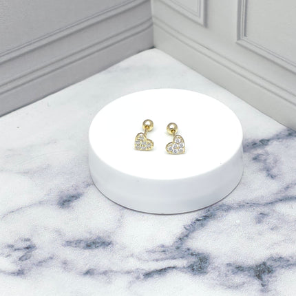 Aretes de plata en baño de oro en forma de corazon
