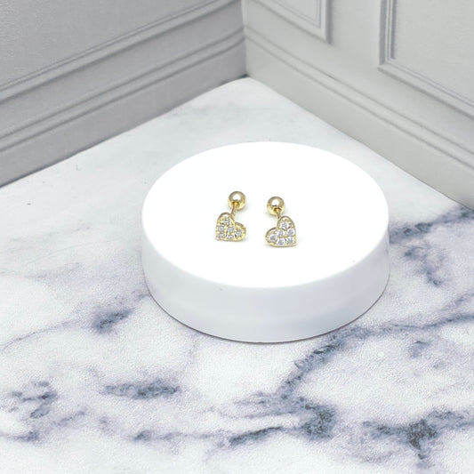 Aretes de plata en baño de oro en forma de corazon