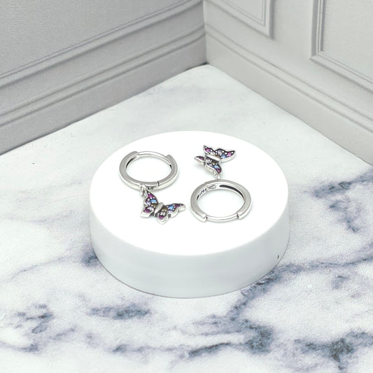Aretes tipo argolla con mariposa
