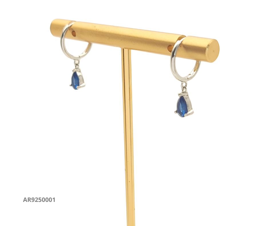 Aretes tipo argolla con piedra azul en gota