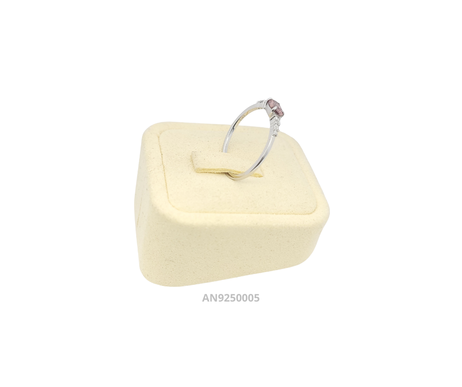 Anillo de plata 925 circonia ovalada rosa
