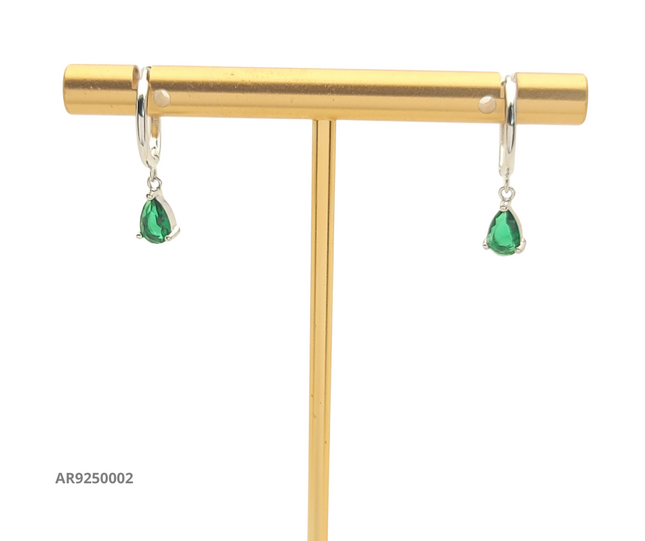 Aretes en plata con piedra en lágrima verde