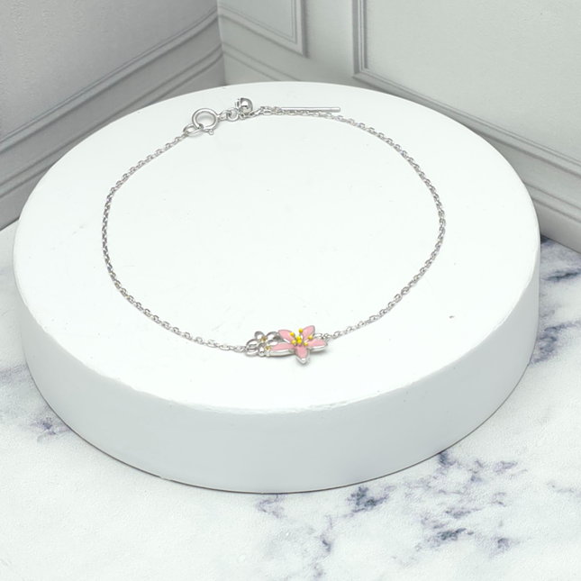 Pulsera de plata con flor rosada