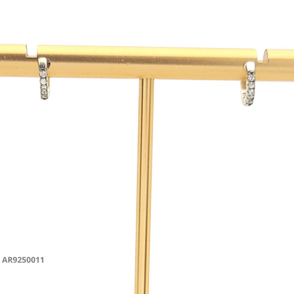 Aretes tipo argolla con circonias