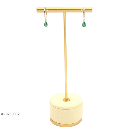 Aretes en plata con piedra en lágrima verde