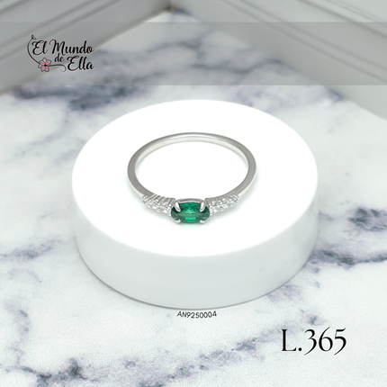 Anillo de plata 925 con circonia ovalada verde esmeralda