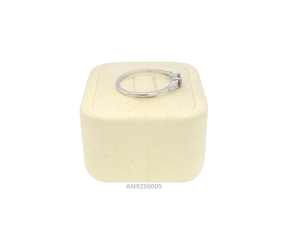 Anillo de plata 925 circonia ovalada rosa