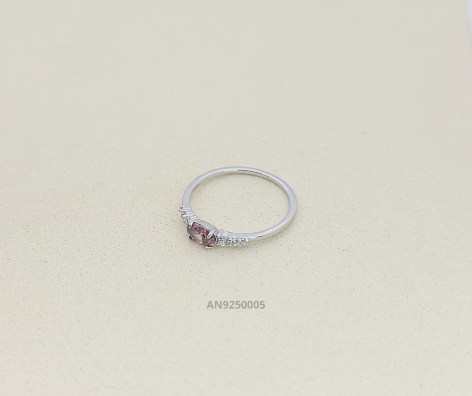 Anillo de plata 925 circonia ovalada rosa
