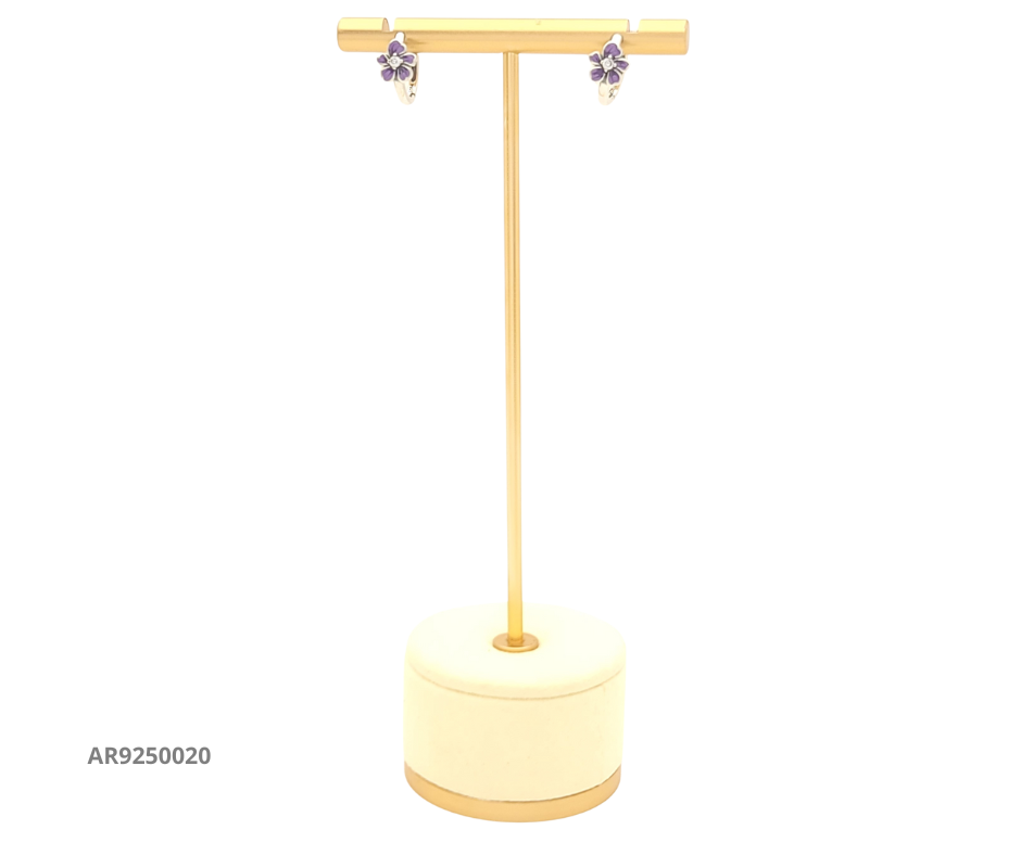 Aretes tipo argolla con flor esmaltada en lila