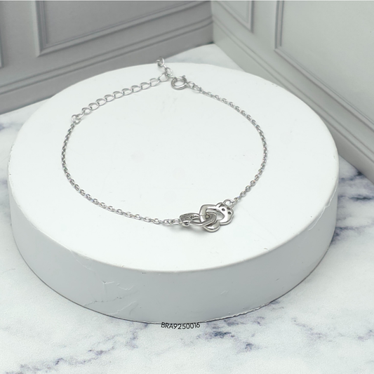 Pulsera de plata con corazones entrelazados