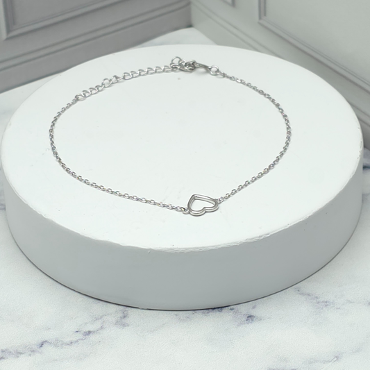 Pulsera de plata con corazón calado