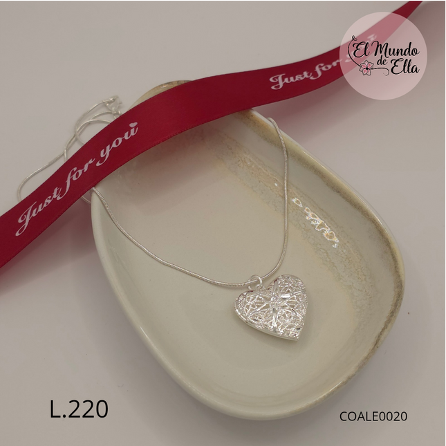 Collar con Dije Corazón Porta Retrato