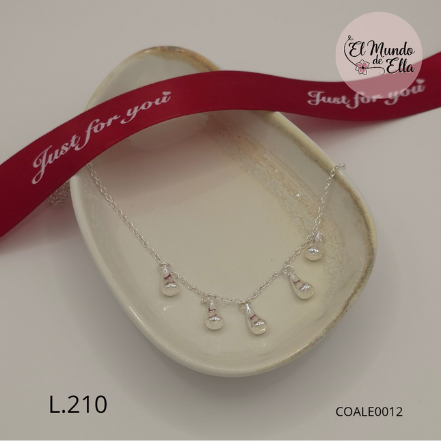 Collar con Dijes de Gotas